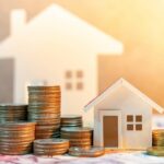 Petites maisons blanches avec tour de pièces