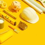 matriel_de_bricolage_sur_fond_jaune