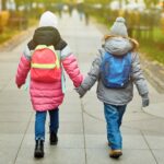 enfants qui partent à l’école